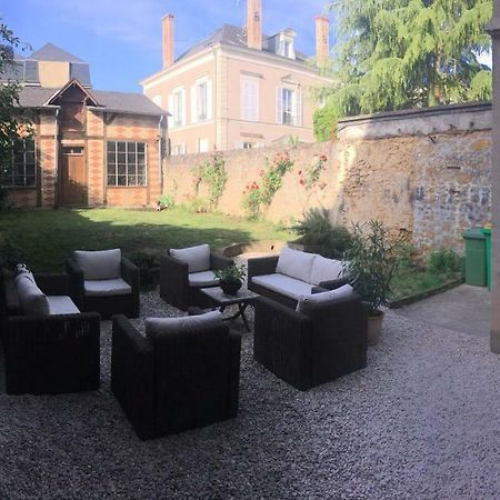 Chambre d'Hôtes Les Ecuries Le Mans Exterior foto