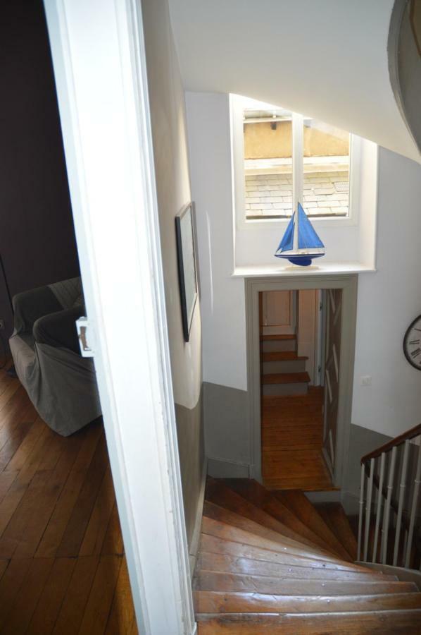 Chambre d'Hôtes Les Ecuries Le Mans Exterior foto